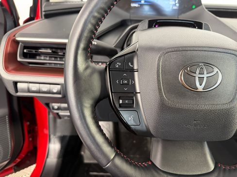 Used 2024 Toyota Prius Prime FWD image 10