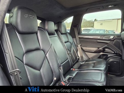 Used 2018 Porsche Cayenne GTS image 25