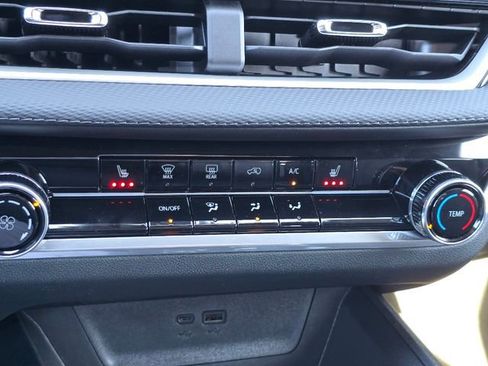 New 2026 Chevrolet Equinox LT image 21