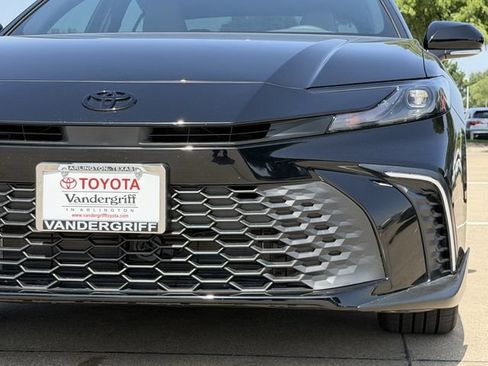 Used 2026 Toyota Camry SE w/ Multimedia Upgrade Package FWD image 9