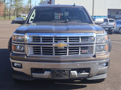Used 2015 Chevrolet Silverado 1500 LTZ Z71 w/ LTZ Plus Package AWD/4WD image 9