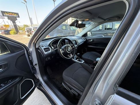Used 2018 Jeep Compass Sport w/ Tech Group AWD/4WD image 13