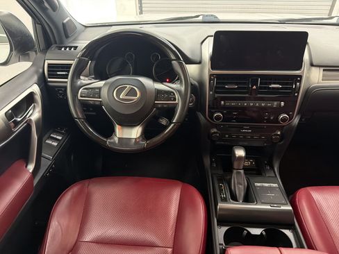 Certified 2023 Lexus GX 460 Luxury w/ Sport Design Package AWD/4WD image 29
