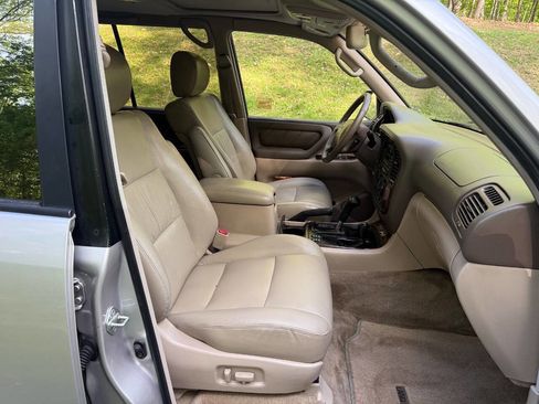 Used 2001 Toyota Land Cruiser AWD/4WD image 24