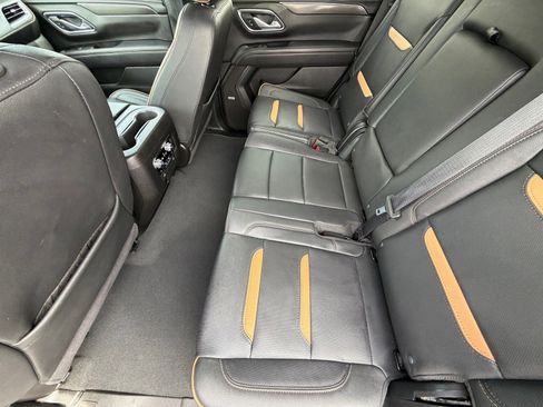 Used 2024 GMC Yukon AT4 w/ AT4 Premium Package AWD/4WD image 13