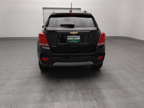 Used 2021 Chevrolet Trax LT w/ LT Convenience Package FWD image 6