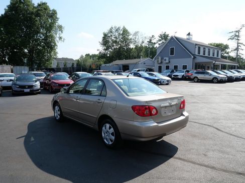 Used 2005 Toyota Corolla CE FWD image 5