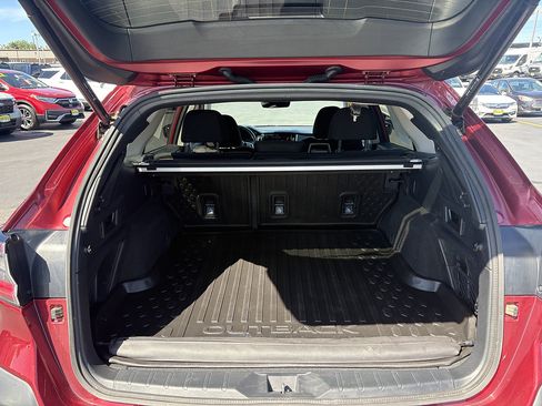 Used 2022 Subaru Outback Premium AWD/4WD image 8