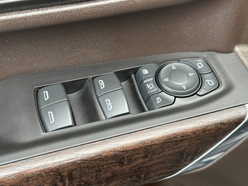 Used 2021 GMC Sierra 2500 Denali w/ Denali Ultimate Package image 12