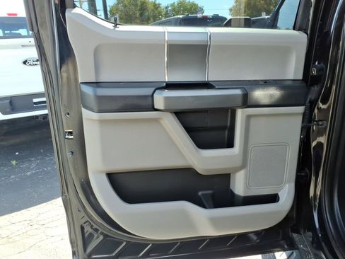 Used 2016 Ford F150 XLT w/ Equipment Group 302A Luxury AWD/4WD image 22