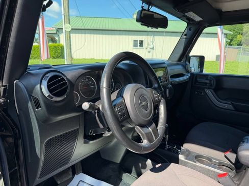 Used 2016 Jeep Wrangler Sport w/ Quick Order Package 24S AWD/4WD image 12