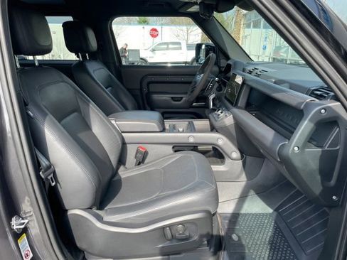 Used 2023 Land Rover Defender 90 V8 image 33
