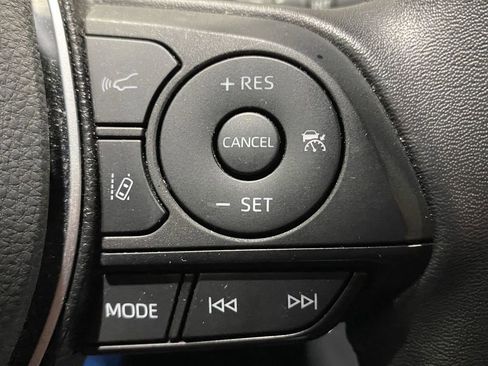 Used 2022 Toyota RAV4 XSE AWD/4WD image 13