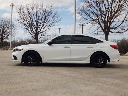 Certified 2024 Honda Civic Sport image 4