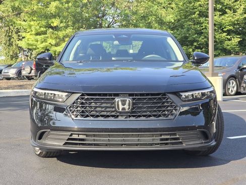 Certified 2025 Honda Accord LX image 9