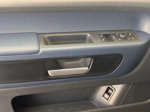 Used 2025 Volkswagen ID. Buzz Pro S Plus RWD image 16