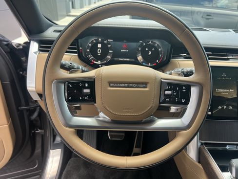 Used 2025 Land Rover Range Rover Long Wheelbase SE AWD/4WD image 21