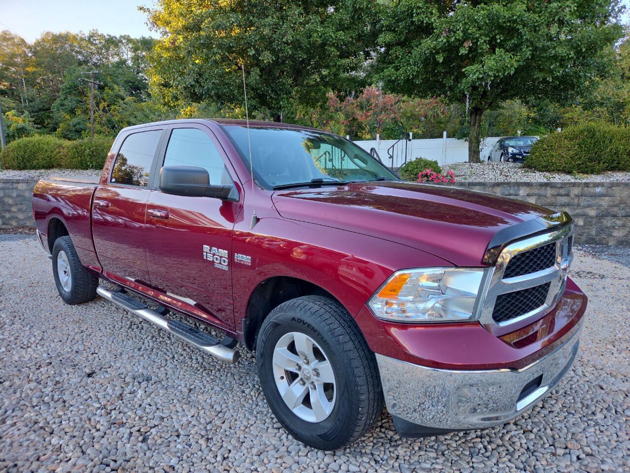 Used 2019 RAM 1500 Classic SLT AWD/4WD image 1
