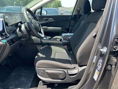 Certified 2024 Kia Sportage LX AWD/4WD image 12