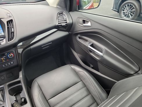 Used 2018 Ford Escape Titanium w/ Ford Safe & Smart Package image 17