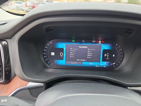 Used 2023 Volvo XC60 B5 Plus w/ Climate Package image 15