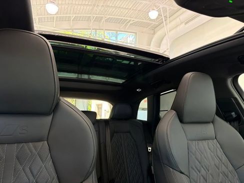 Used 2025 Audi SQ5 Prestige w/ Prestige Package AWD/4WD image 15