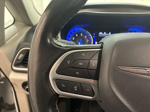 Used 2020 Chrysler Voyager LX w/ Cold Weather Group FWD image 19