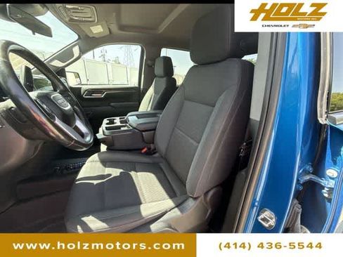 Certified 2022 GMC Sierra 1500 Elevation w/ LPO, Elevation Black Package AWD/4WD image 18