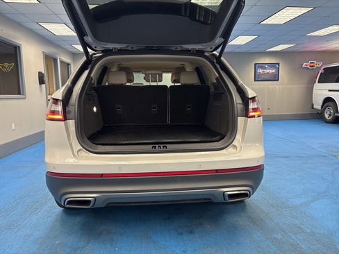 Used 2019 Lincoln Nautilus Select image 7