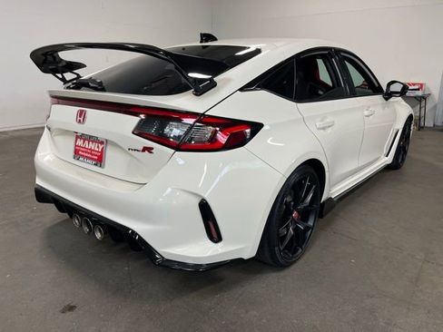 Used 2023 Honda Civic Type R image 3