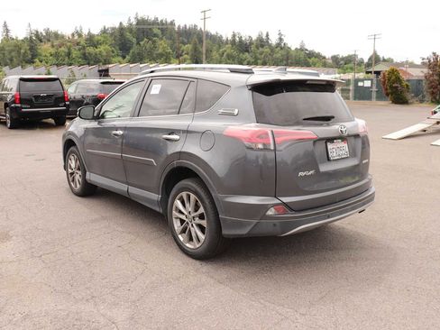 Used 2018 Toyota RAV4 Limited w/ Advanced Technology Package FWD image 7