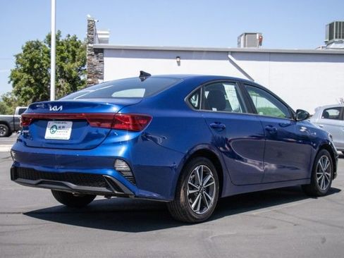 Used 2023 Kia Forte LXS image 7