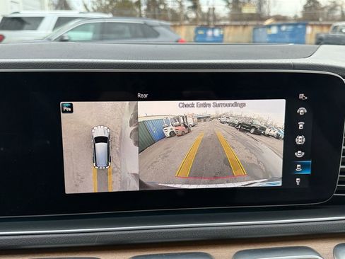 Used 2020 Mercedes-Benz GLS 450 4MATIC image 16