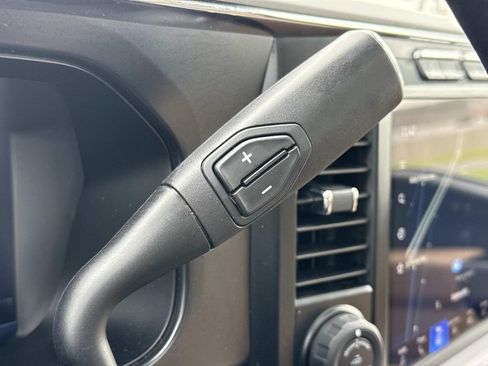 Used 2023 Ford F250 Lariat w/ Lariat Ultimate Package AWD/4WD image 12