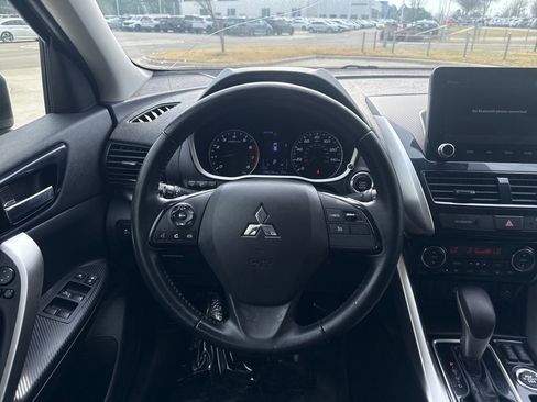 Used 2022 Mitsubishi Eclipse Cross SE image 18