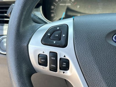 Used 2014 Ford Edge SE FWD image 25