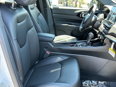 New 2026 Jeep Compass Latitude AWD/4WD image 14