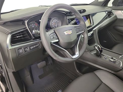 Certified 2023 Cadillac XT6 Premium Luxury w/ Technology Package image 19