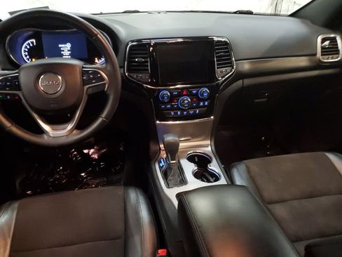 Used 2019 Jeep Grand Cherokee Altitude AWD/4WD image 13