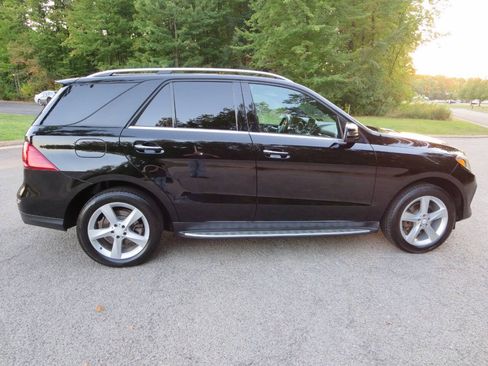 Used 2016 Mercedes-Benz GLE 350 4MATIC w/ Premium Package image 10