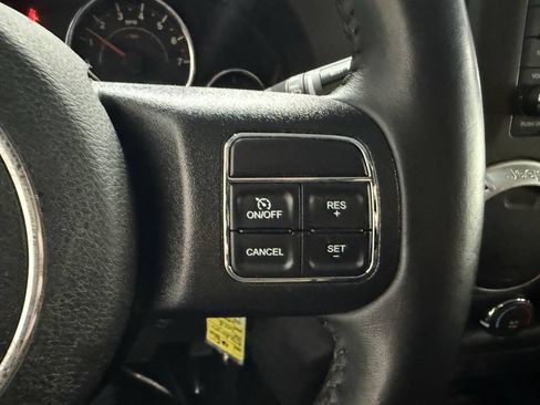 Used 2018 Jeep Wrangler Unlimited Sport S AWD/4WD image 23