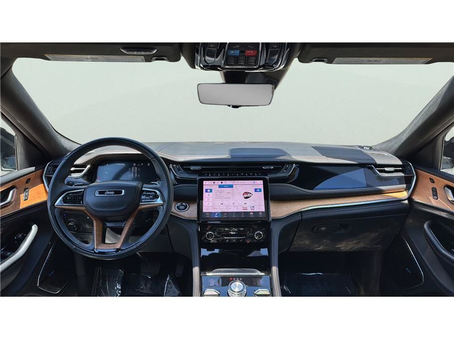 Used 2022 Jeep Grand Cherokee Summit AWD/4WD image 21