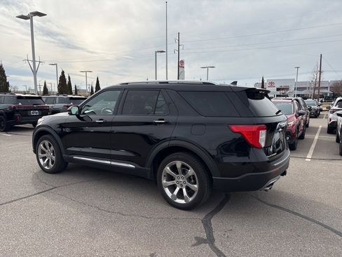 Used 2020 Ford Explorer Platinum w/ Premium Technology Package image 6