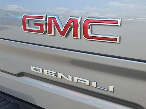 Used 2024 GMC Sierra 1500 Denali w/ Technology Package image 33