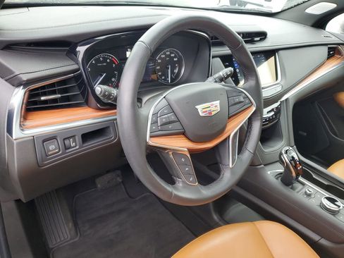 Used 2023 Cadillac XT5 Premium Luxury image 8