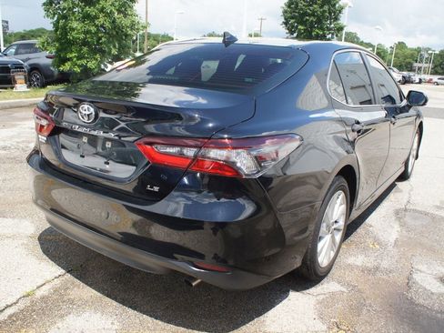 Used 2024 Toyota Camry LE FWD image 5