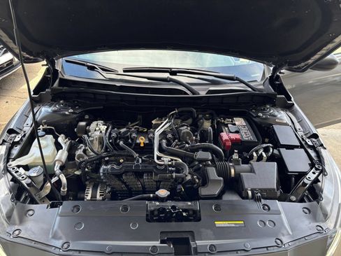 Used 2025 Nissan Altima 2.5 SV FWD image 28