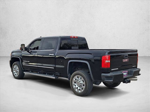 Used 2016 GMC Sierra 2500 Denali w/ Duramax Plus Package AWD/4WD image 7