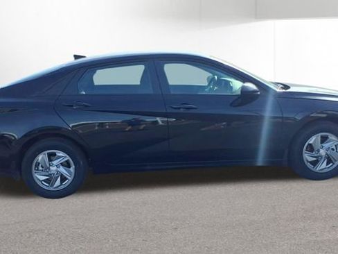 New 2026 Hyundai Elantra SE FWD image 10