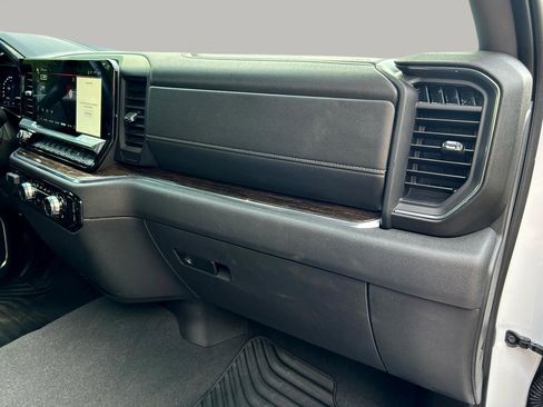 Used 2022 GMC Sierra 1500 Elevation image 22